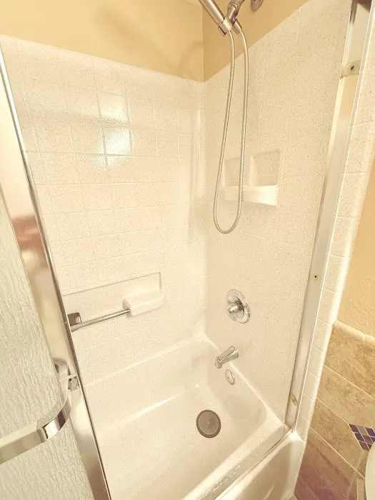 Porcelain and Fiberglass Maintenance, Inc. Picture 2