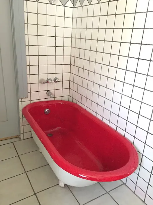 A V Tub & Top Picture 1