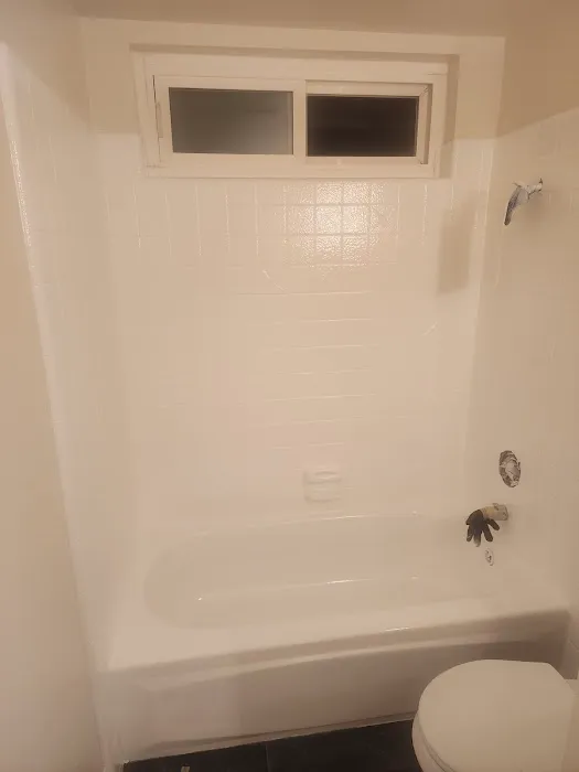 A-1 Reglazing Inc. Picture 2
