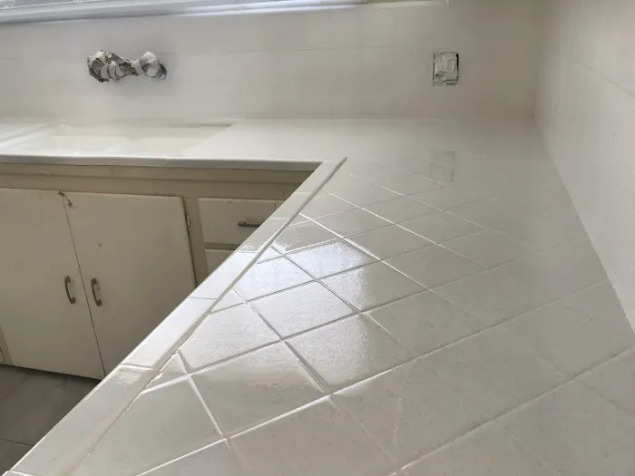 Bathtub Refinishing Studio Picture 4