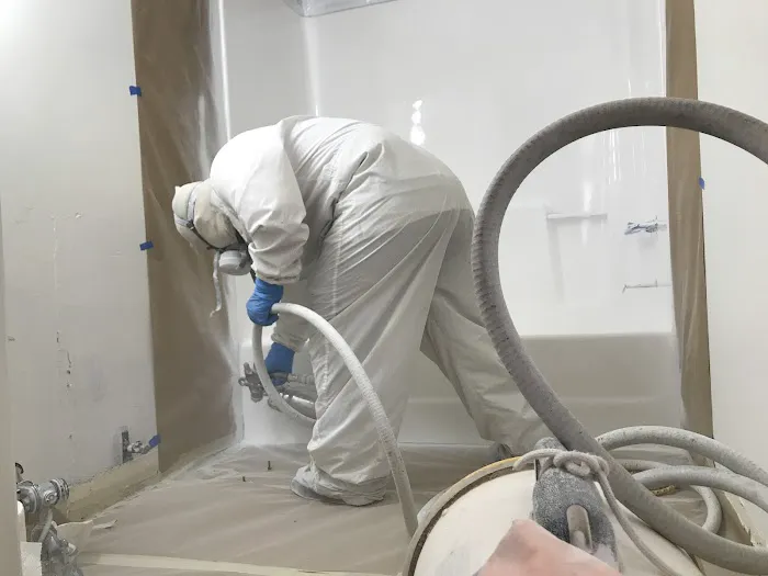 Bathtub Refinishing Studio Picture 2