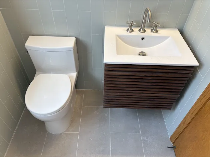 HQ Kitchen & Bathroom Remodeling Picture 3
