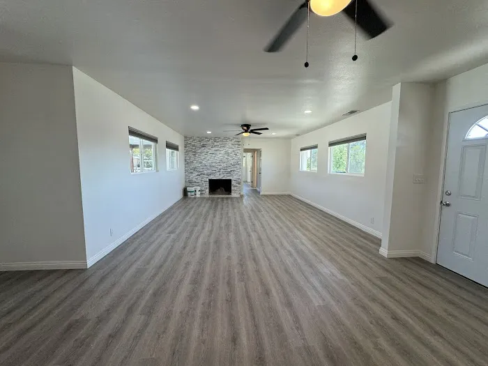 Straight Edge Builders Picture 1