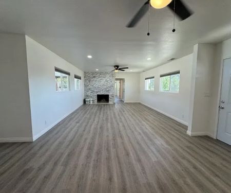Straight Edge Builders