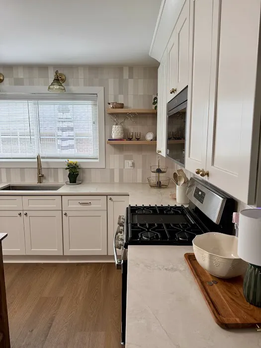 Dreamline Cabinets Picture 1