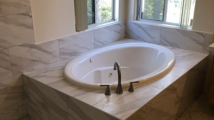 A+ Bathtub Refinishing Picture 1