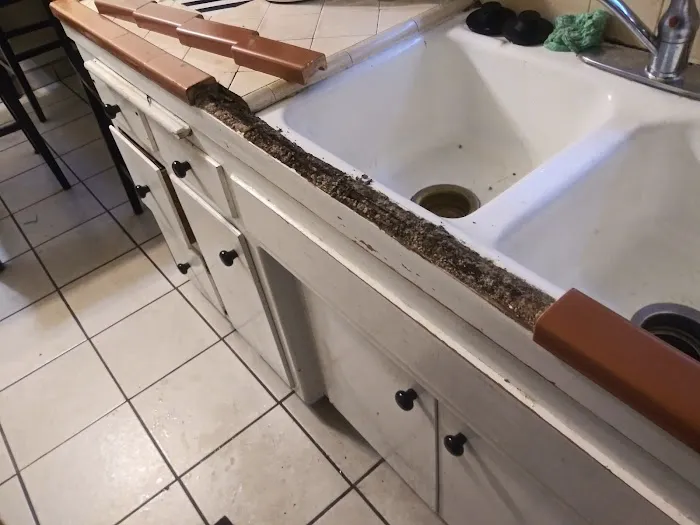 Kitchen and bath refinishing Picture 6