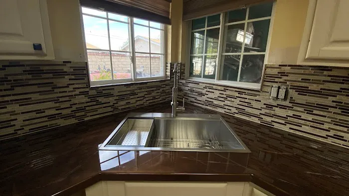 KB Refinish Inc. Bathtub reglazing & Kitchen cabinets refinishing Picture 7