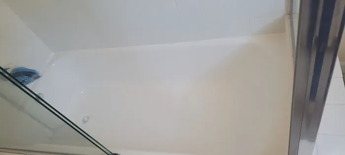 JLF Tub & Tile Reglazing Picture 4
