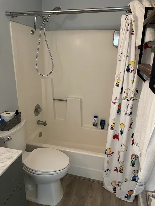 JLF Tub & Tile Reglazing Picture 1
