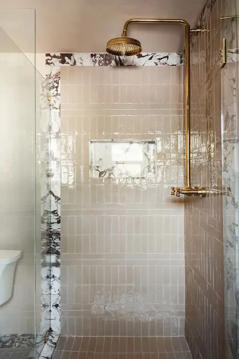 OUTPOST BATH Picture 8
