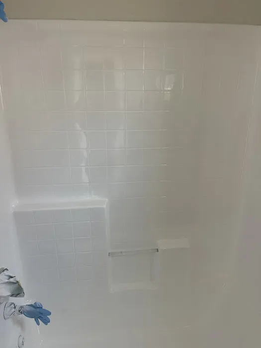 Master Tub Reglazing Picture 1