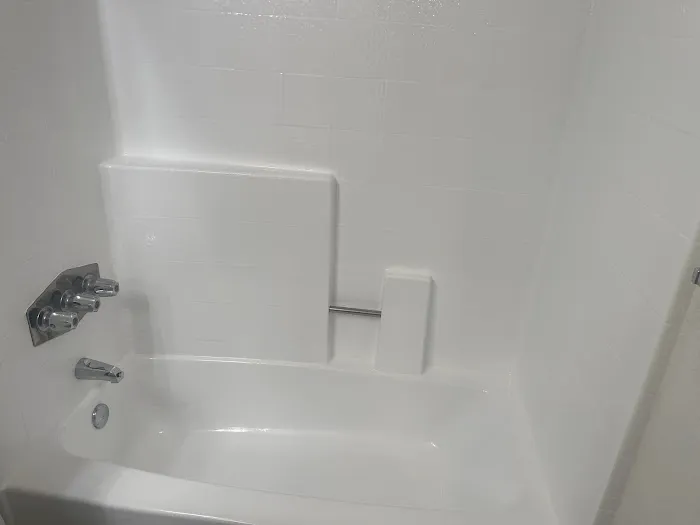 Affordable Bath Refinishing Picture 5