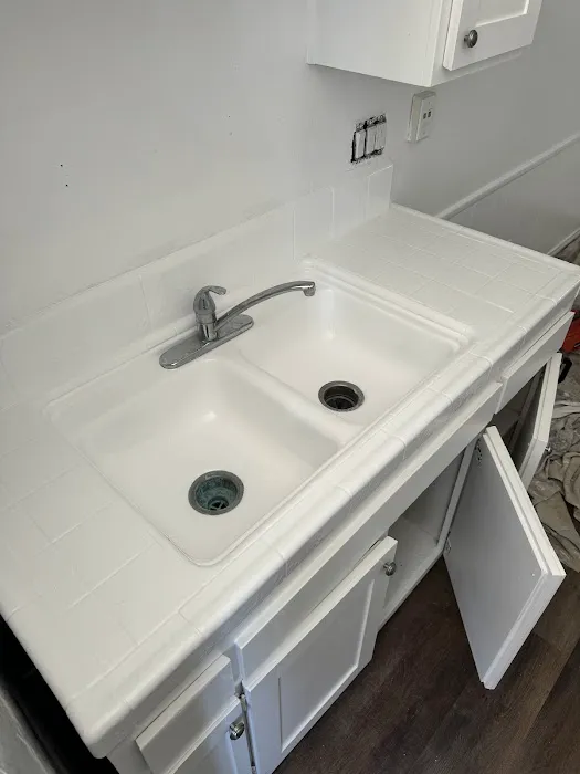 Affordable Bath Refinishing Picture 6