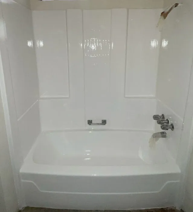 Affordable Bath Refinishing Picture 1