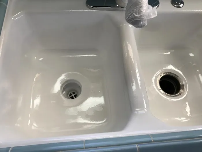 One Day Bathtub Refinishers Picture 5