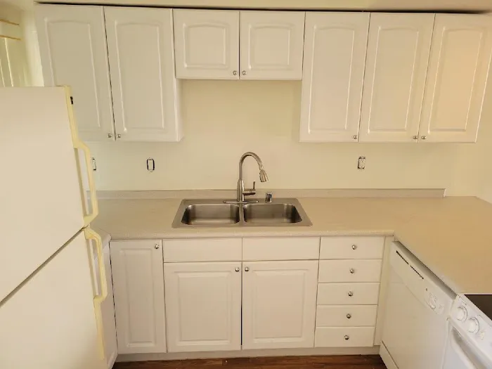 Beverly Cabinets & Construction Picture 3