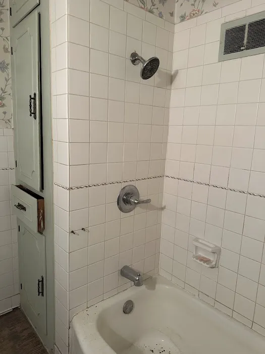 Quality Refinishing Services Picture 5