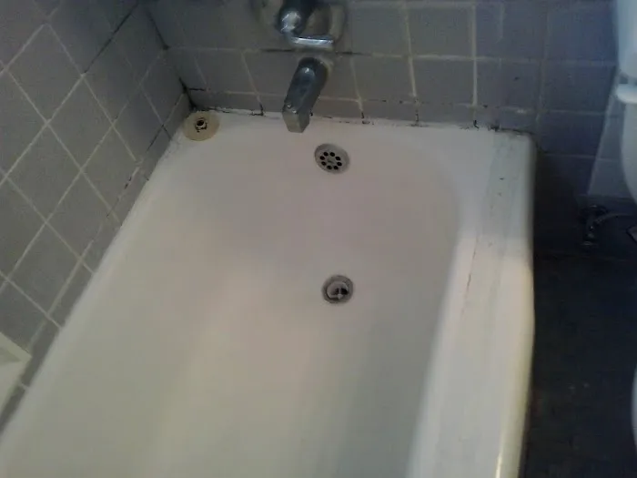 AAA Tub N Tile Picture 5