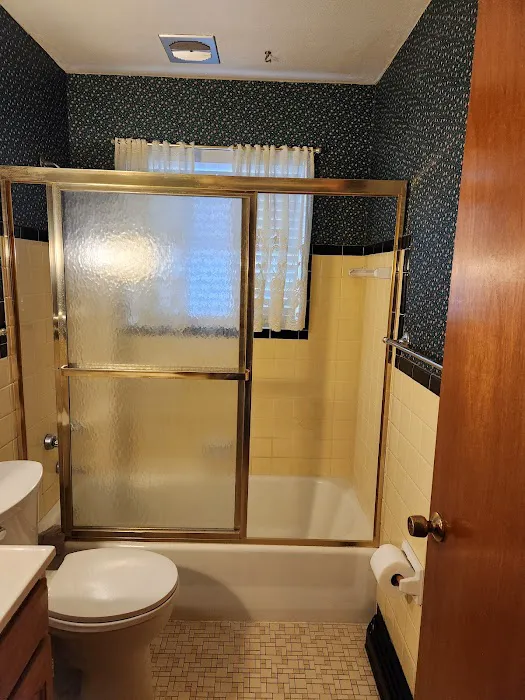 St. Louis Bathtub & Tile Reglazing LLC Picture 10