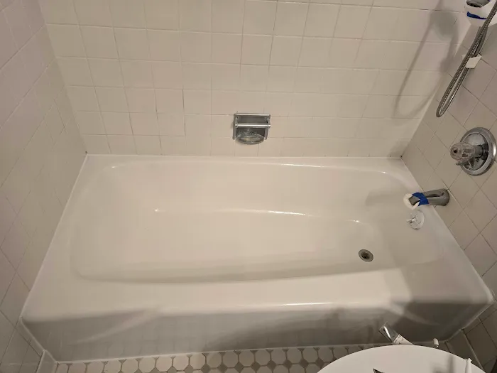 Miracle Method Surface Refinishing - Chesterfield Picture 10