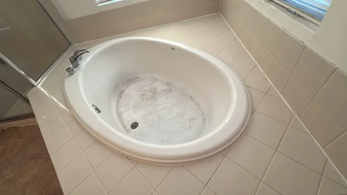 Perfect Bathtub Reglazing Chicago | Tub Refinishing Picture 3