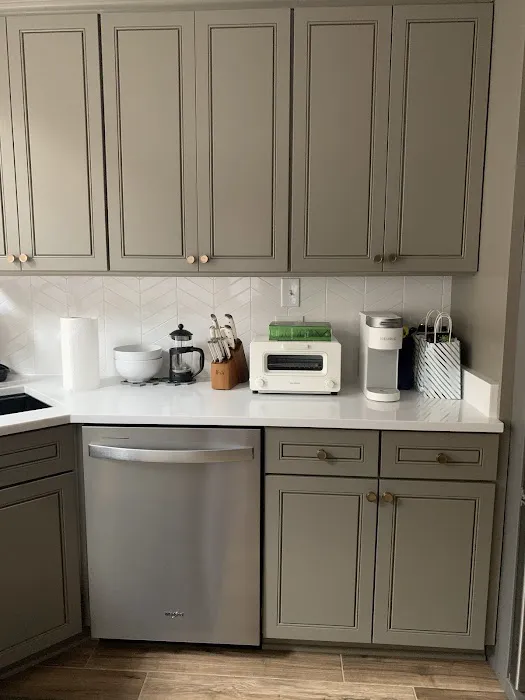 Cabinet Coats LLC Picture 5