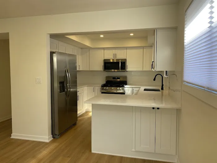 Cabinet Design & Sales Picture 5