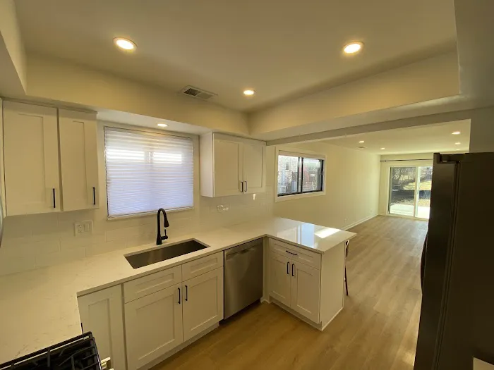 Cabinet Design & Sales Picture 9