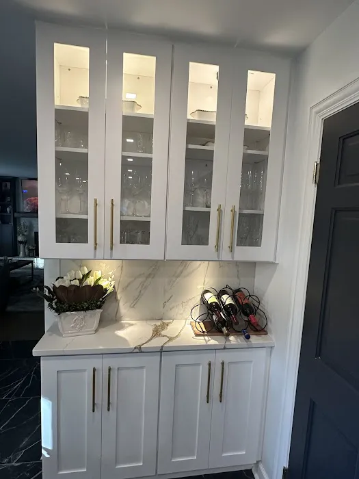 LG Kitchen Cabinets Direct Inc. Picture 6