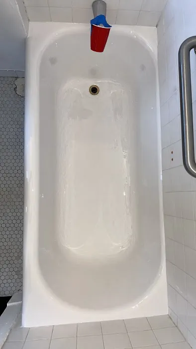 Zero Smell Bathtub Refinishing | ArmoGlaze Service Picture 7