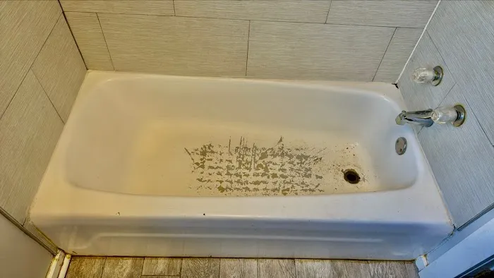 Zero Smell Bathtub Refinishing | ArmoGlaze Service Picture 8