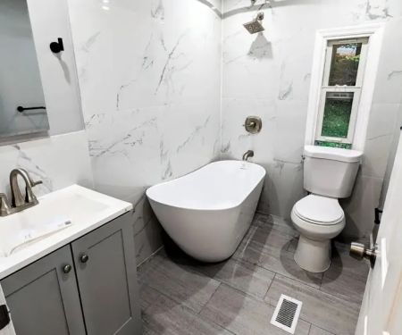 Tub refinishing in Chicago-Bathtub reglazing in Chicago.