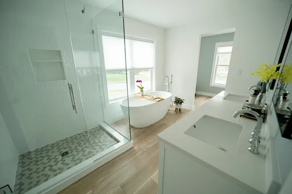 Just bathrooms Picture 8