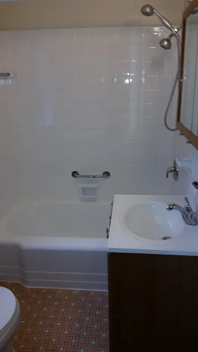 Duraglaze Refinishing LLC Picture 8