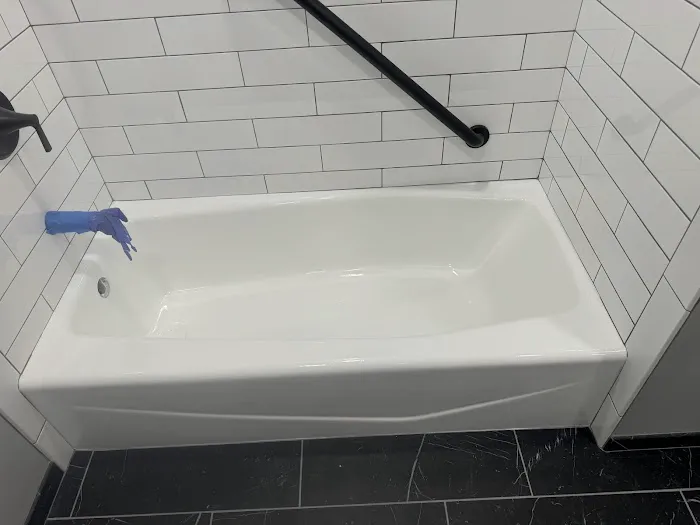 Midwest Bathtub Refinishers Picture 6