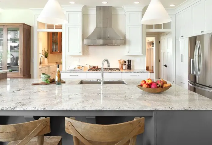 TOP CABINETRY Picture 10