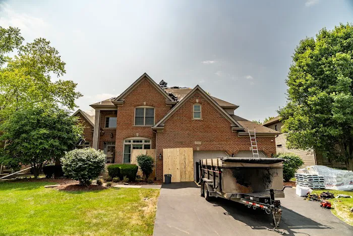 HOME RESTO - ROOFING, SIDING, GUTTERS & EXTERIORS Picture 3