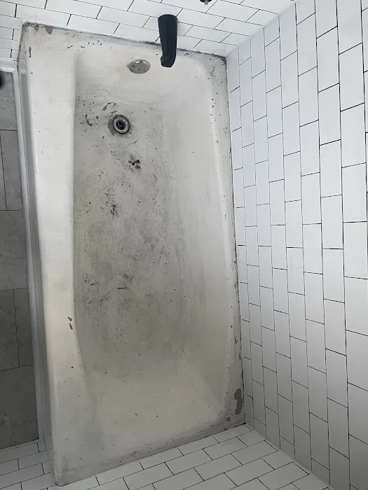 Mr. Bathtub Indy Picture 10