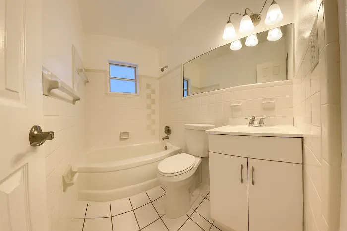 Bath Professional - The Refinishing, Reglazing, Resurfacing, Remodeling Pros Picture 8