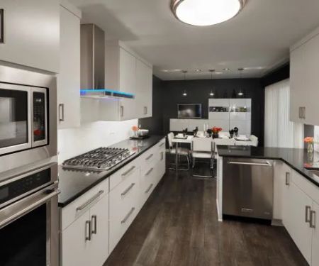 DreamMaker Bath & Kitchen