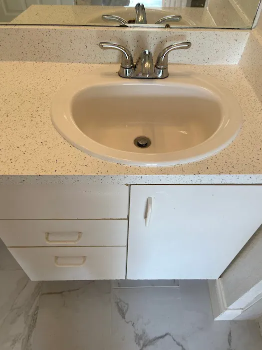 Tub and tile resurfacing Picture 2