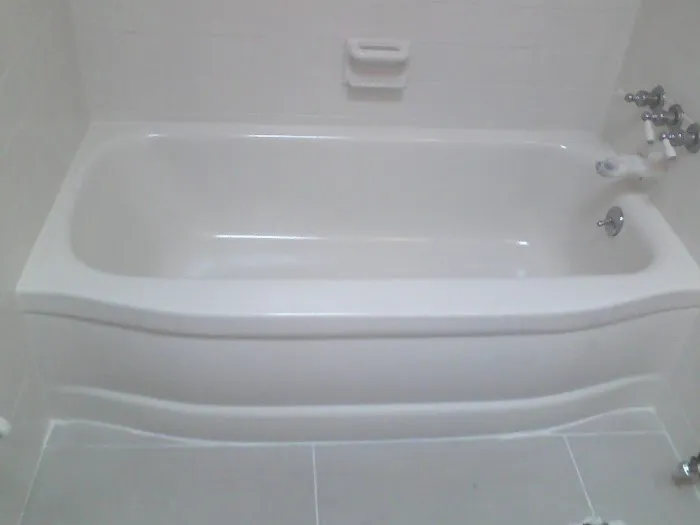 AAA Tub & Tile Refinishing Picture 1