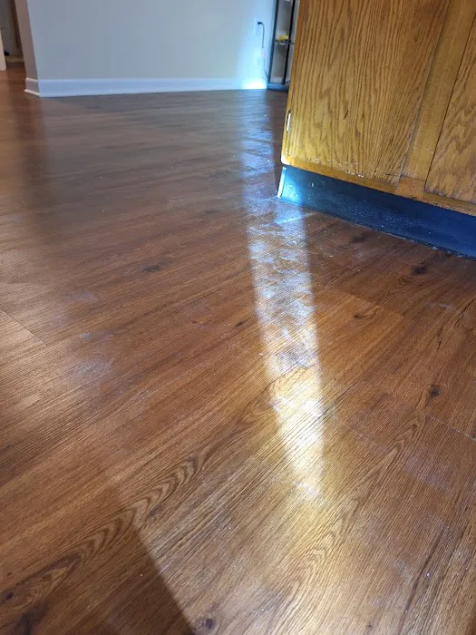 Absolutely Amazing Refinishing Picture 3