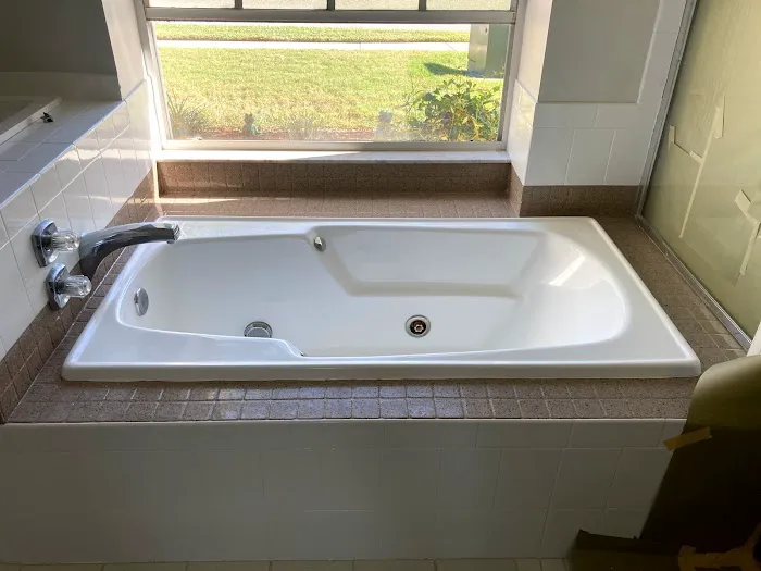 Bathtub Reglazing Specialists Inc Picture 2