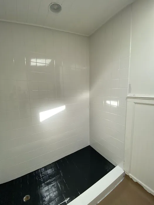 Refinish Bathtub - Bogart int LLC Picture 1
