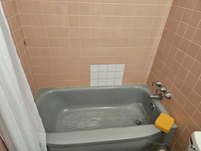New Again Tub and Tile Reglazing LLC. Picture 1