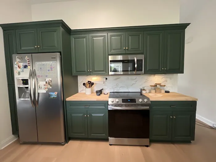 Edgar Kitchen Refinishing Picture 4