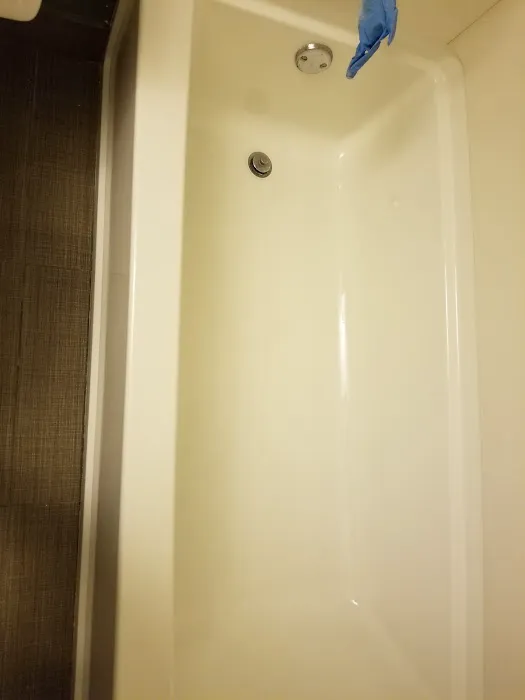 Bathtub Refinishing FL Picture 7