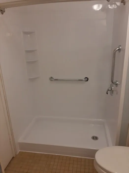 Bath Fitter Picture 9